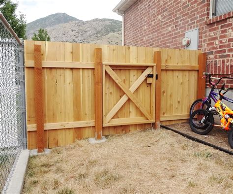 how to install a fence gate